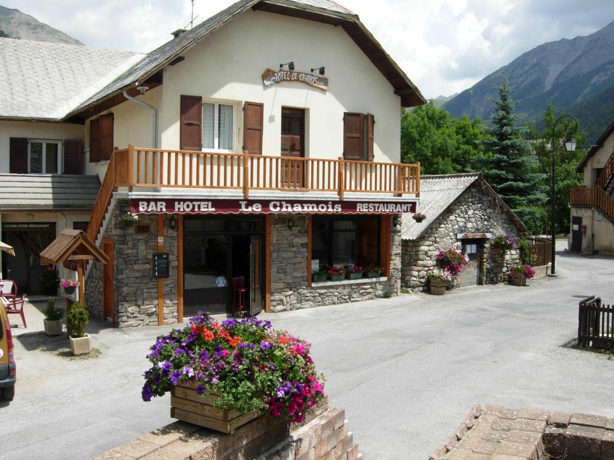 Hotel Restaurant Le Chamois 昂塞勒 外观 照片